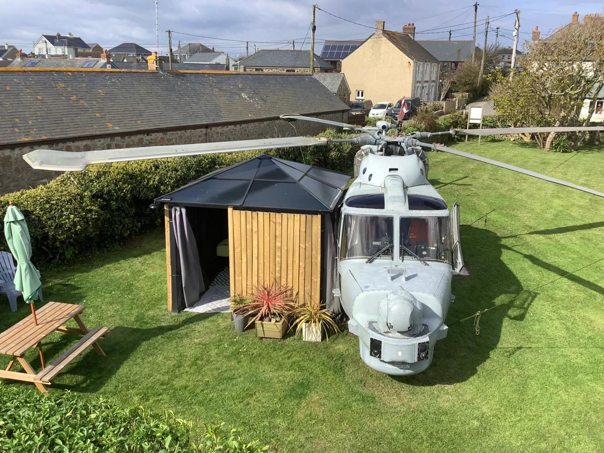 Haelarcher Helicopter Glamping * Helston