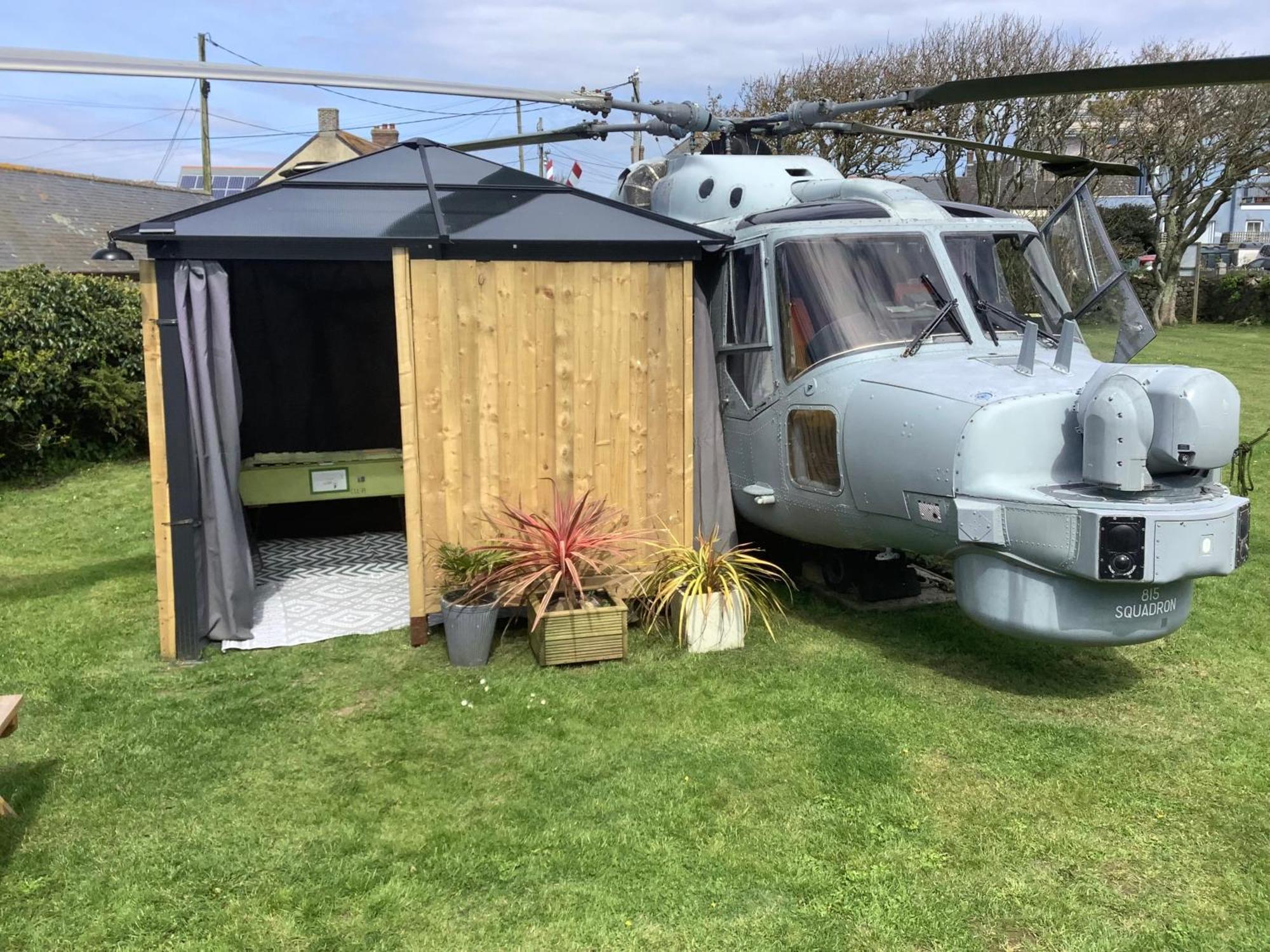 Luxuszelt Haelarcher Helicopter Glamping *